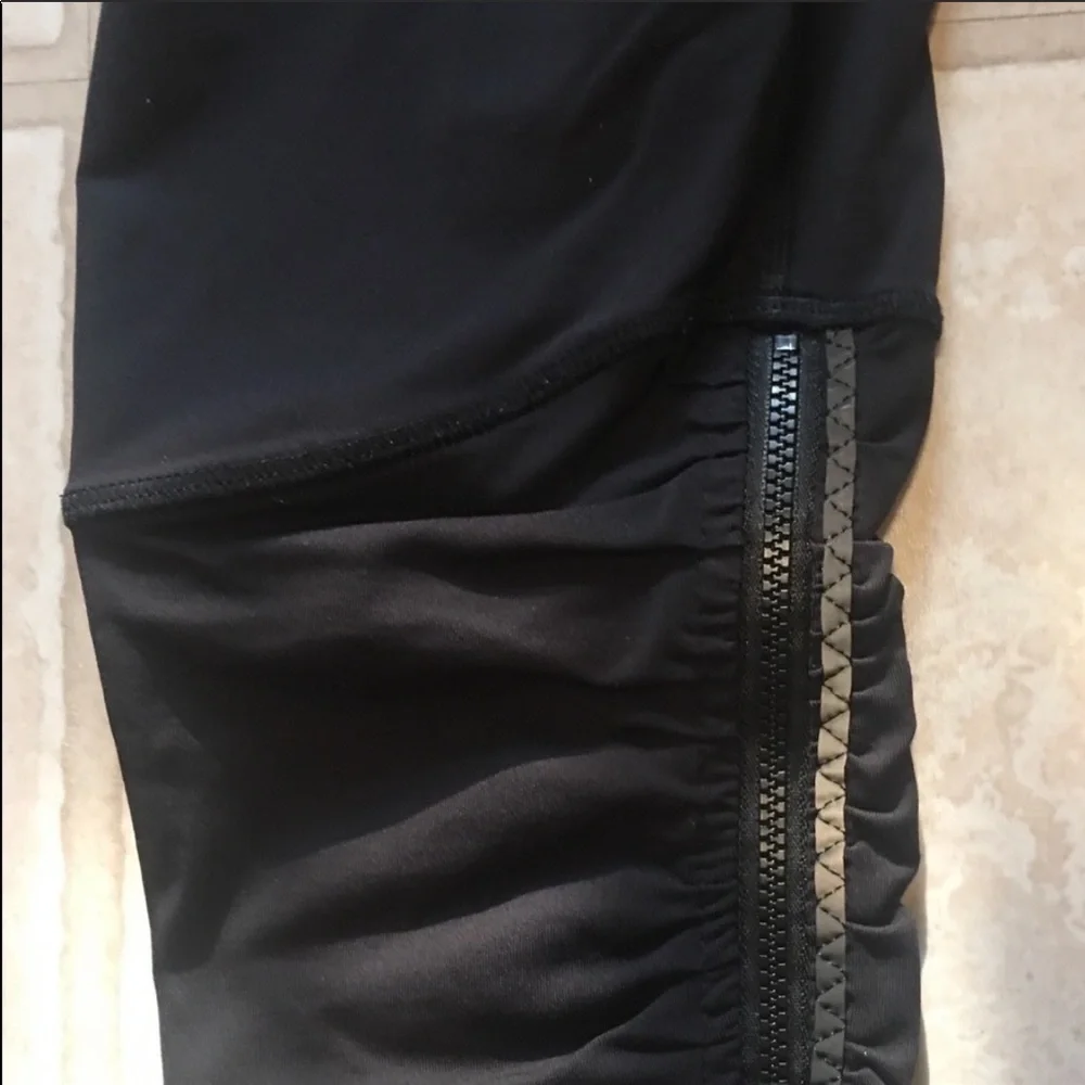 ⛱️🔥Lululemon - Leggings with zippers - 10